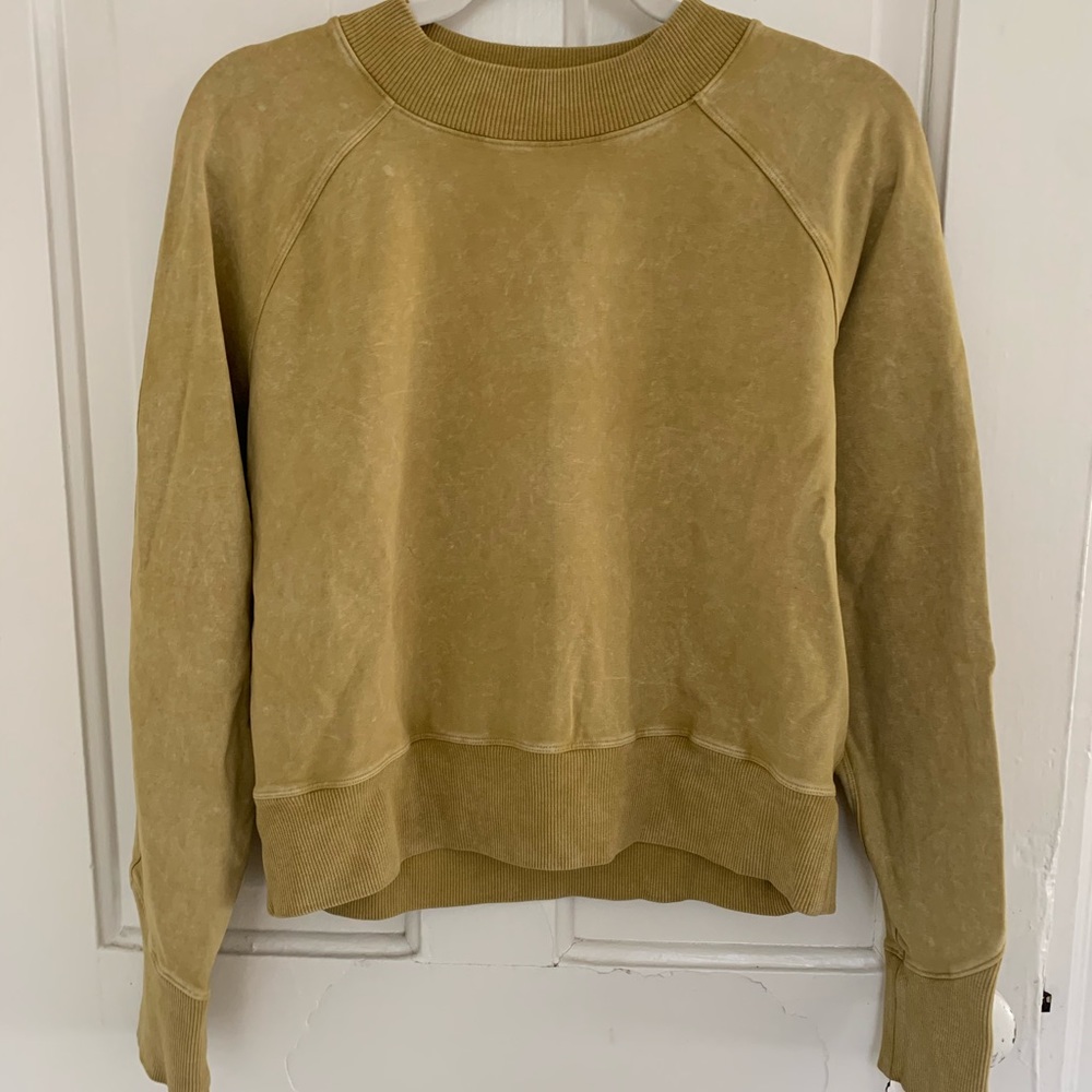 lululemon ready to roll crew- washed vintage gold